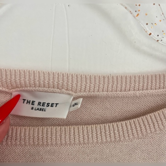 The Reset R Label Wool Essential Pullover
Sweater in Unbleached $240 Size L/XL - Picture 3 of 4